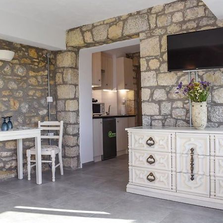 Coastal Stone Hideaway With Stunning Scenery Βίλα Κιτριές Εξωτερικό φωτογραφία