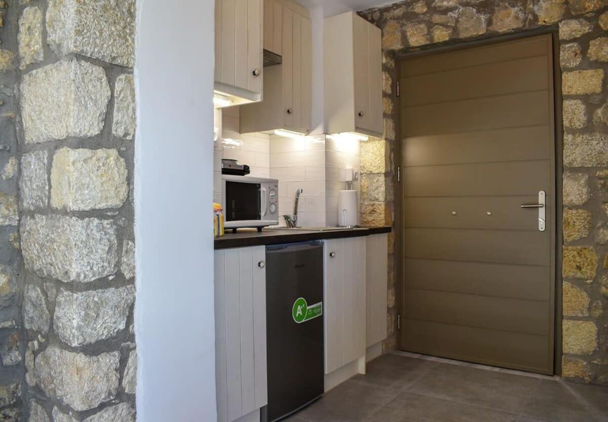 Coastal Stone Hideaway With Stunning Scenery Βίλα Κιτριές Εξωτερικό φωτογραφία